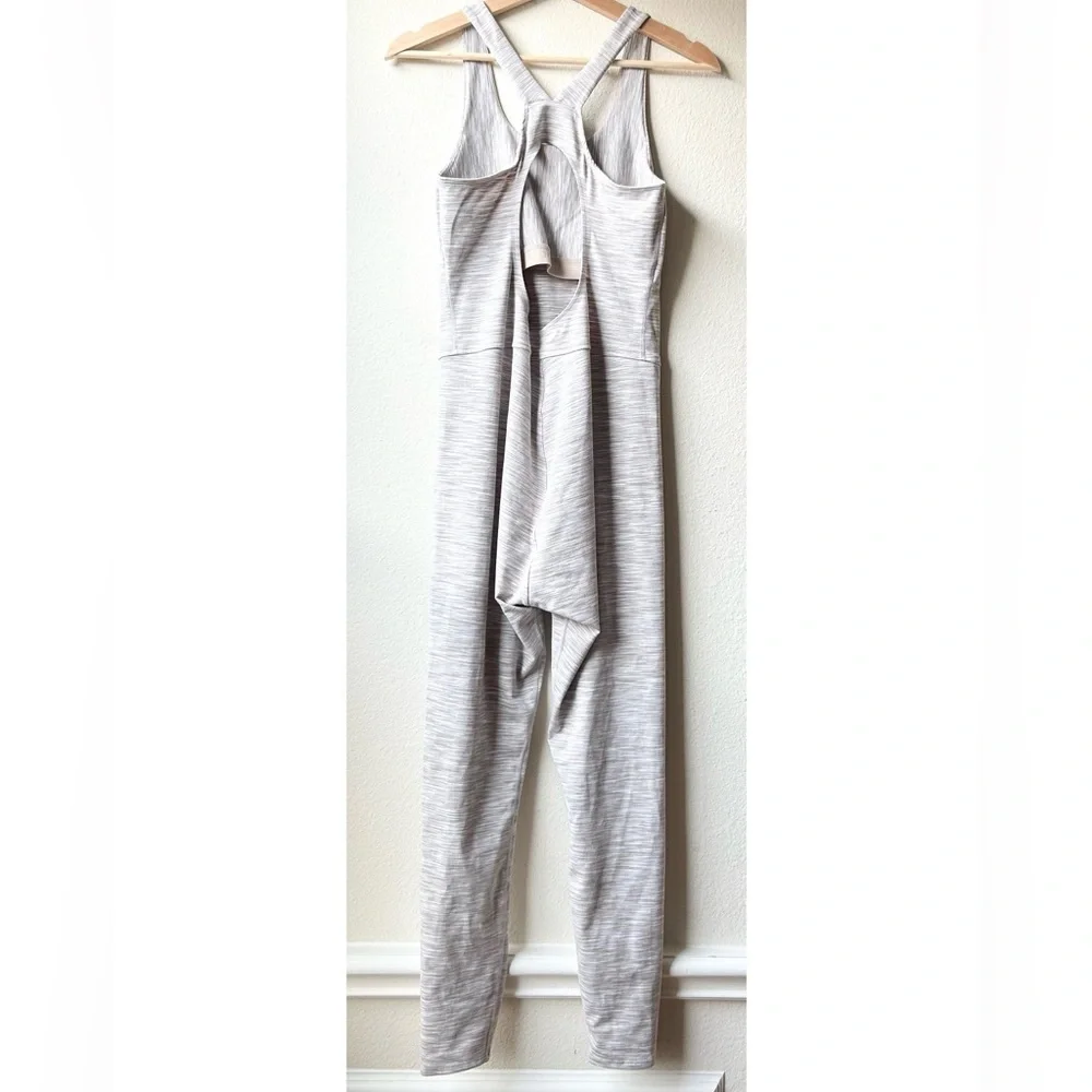 Outdoor Voices Heathered White tan freeform unitard bodysuit jumpsuit Sz M